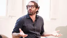 El panadero británico no aguantó la presión por hablar de más.