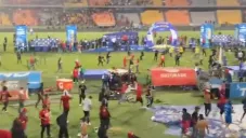 Invasión de campo empaña los festejos de Atlético Nacional tras conquistar el título de la Copa Colombia