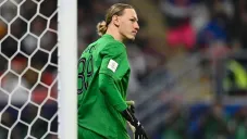 El arquero suplente del PSG sufrió una lesión en la mano izquierda