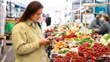 La cuesta de diciembre llegó pegando en los bolsillos de los consumidores.