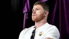 ¿Canelo o Santa Claus? El boxeador sorprende a su hija con auto de lujo