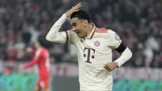 Musiala recrea icónica escena de película