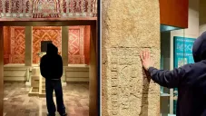 ¿Rompió las reglas? INAH habla sobre la foto de Bad Bunny en el Museo Nacional de Antropología