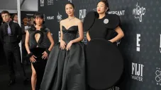 Critics Choice Awards 2026: los looks más espectaculares de la alfombra roja