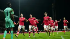 Wrexham, equipo de Ryan Reynolds, hace historia al vencer a Nottingham Forest en FA Cup