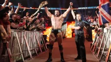 El final del primer SmackDown europeo del año tuvo un final frenético