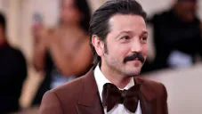 Golden Globes 2026: Diego Luna otra vez se quedó cerca; perdió ante Noah Wyle de The Pitt