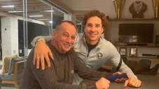 Guillermo Ochoa lamenta asesinato de expresidente de Ajaccio, quien lo llevó a Europa