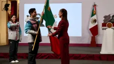 Presidenta Claudia Sheinbaum realiza primer abanderamiento presidencial para Juegos de Olímpicos de Invierno