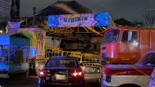 VIDEO: Tragedia en feria de Coyoacán; muere padre y su hijo queda grave tras caer de las Tazas Locas