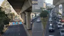 VIDEO: Bloqueo en Periférico Sur colapsa la circulación en ambos sentidos