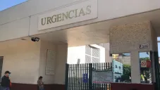 Hombre de la tercera edad agoniza y muere afuera de hospital en CDMX por no querer atenderlo