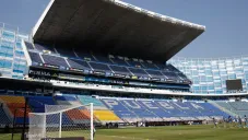 Estadio Cuauhtémoc y una nueva víctima: Faustine Robert sale lesionada por mal estado de la cancha