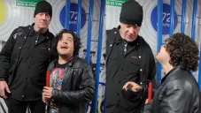 Taker rió y posó para la foto con el standupero