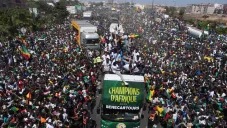 Jugadores de Senegal son aclamados como héroes en Dakar tras conquistar la Copa Africana