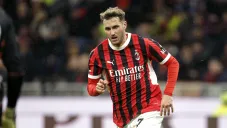 Ex entrenador del Real Madrid señala que Santiago Giménez sufre en el Milan