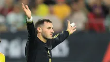 Argentinos destrozan a Santi Giménez por ver a México Campeón del Mundo