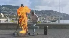 Tiktoker incendia icónica estatua de Cristiano Ronaldo en Portugal