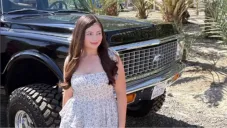 ¿Por qué se llevaron a La Nicholette? Surgen versiones por venta de gorras de “El Chapo” en Culiacán