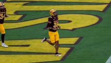 Su equipo anterior es Arizona State Sun Devils