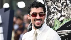 Bad Bunny lanzará una nueva línea de ropa en colaboración con NFL