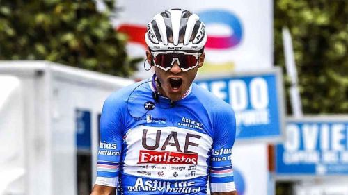 ¡Dominando el ciclismo! Isaac del Toro, ciclista mexicano, gana la Vuelta a Asturias
