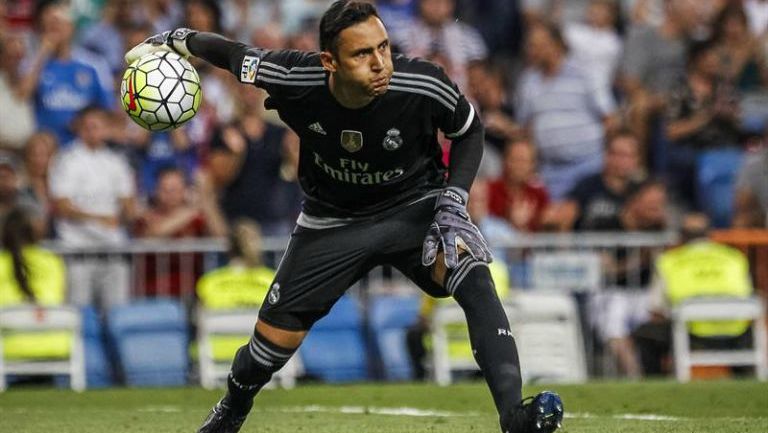 Keylor Navas cubriendo el arco del Real Madrid