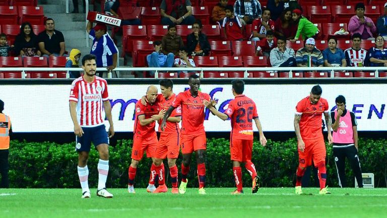Ochoa festeja su gol contra Chivas en Copa MX