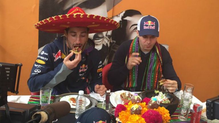 Ricciardo prueba la comida mexicana