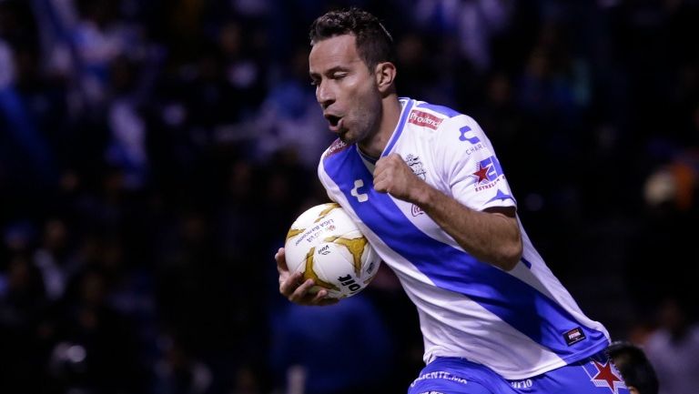 Luis Gabriel Rey festeja el gol contra Toluca