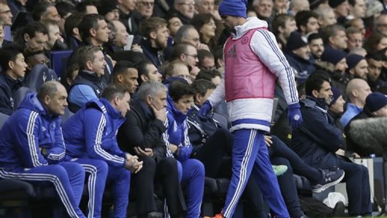 Diego Costa va a la banca en juego del Chelsea