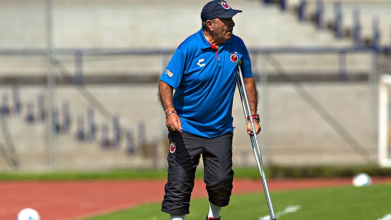 Carlos Reinoso en el partido contra Pumas