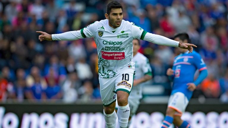 Silvio Romero celebra un gol de Chiapas