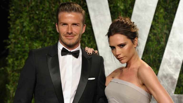 David y Victoria Beckham en una alfombra roja