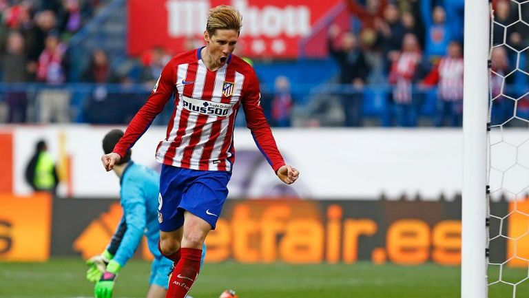 Torres celebra su gol número 100 frente al Eibar