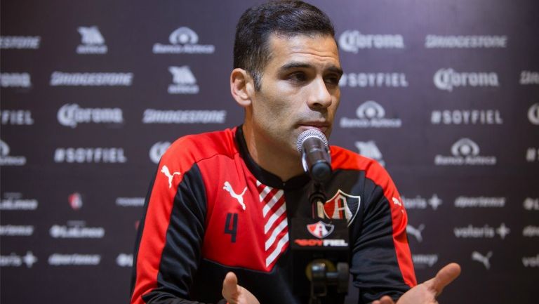 Rafa Márquez en conferencia de prensa con Atlas