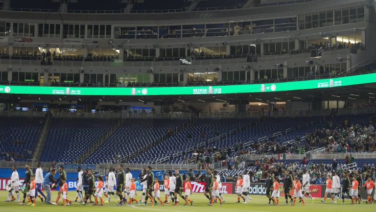 Las gradas lucen desoladas en el juego entre México y Senegal