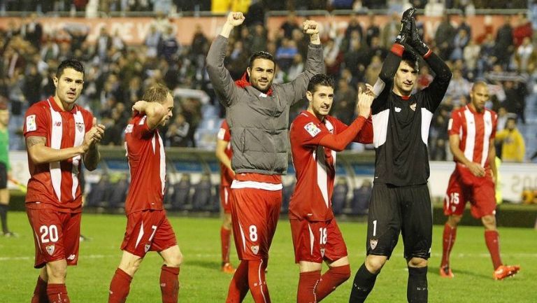 Jugadores del Sevilla festejan tras el pase a la Final