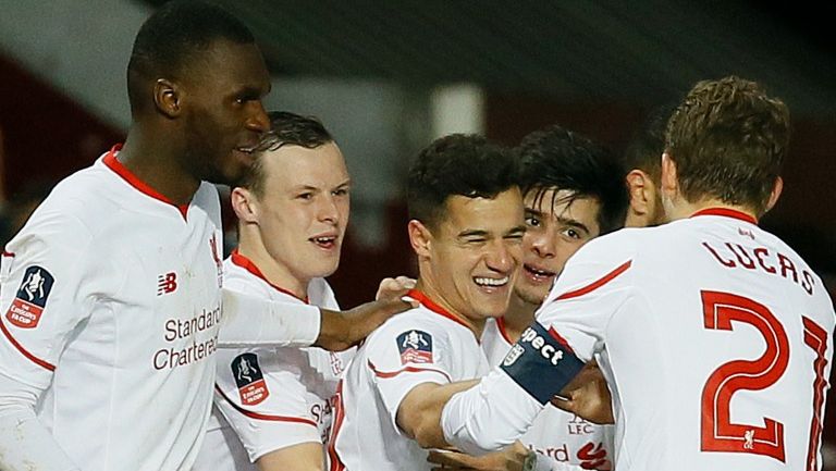 Los jugadores del Liverpool celebran un gol