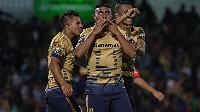 Ludueña celebra un gol en el Clausura 2016