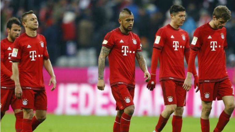 Jugadores del Bayern Munich se lamentan