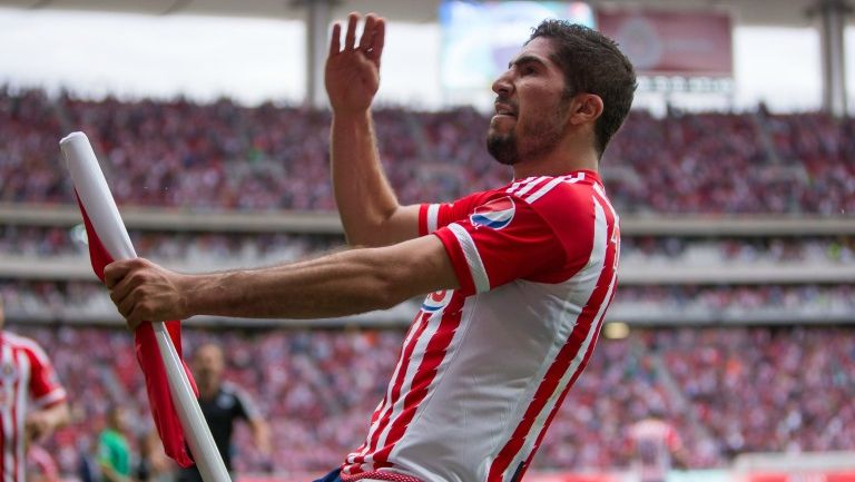 Pereira celebra un gol en el Clásico Tapatío