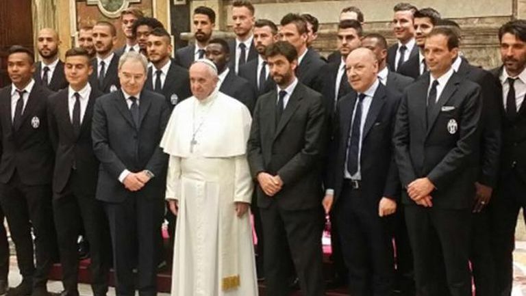 Jugadores de la Juve conviven con el Papa Francisco