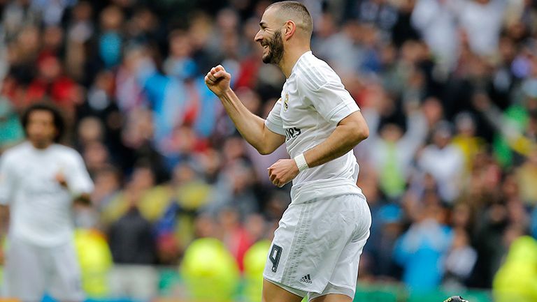 Karim Benzema festeja gol con el Real Madrid