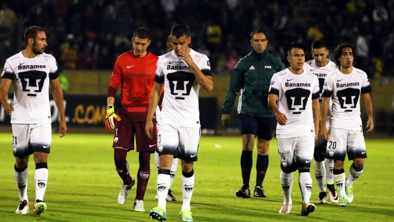 Los jugadores de Pumas al término de un partido