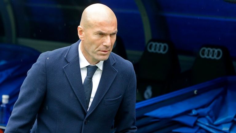 Zinedine Zidane antes de un partido del Real Madrid