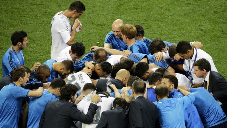 Reunión motivacional entre los elementos del Real Madrid