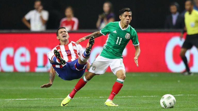 Aquino en el partido contra Paraguay