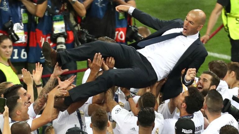 Zidane celebra tras la obtención de la Undécima 