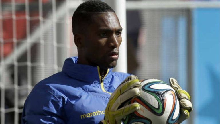 Alexander Domínguez con la selección ecuatoriana